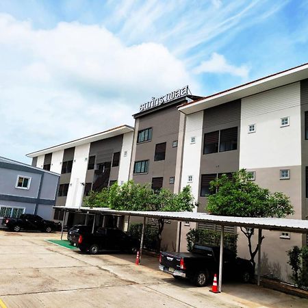 Thanaphat Place Buriram Exterior foto